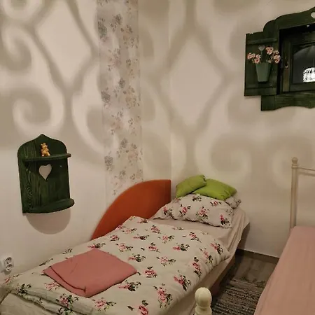 Duna-lak Vendeghaz Apostag