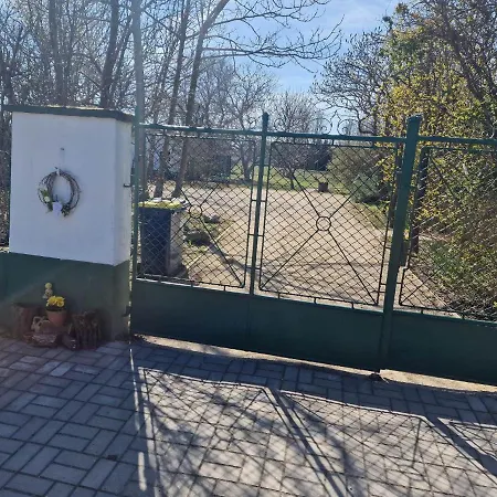 شقة Duna-lak Vendeghaz *