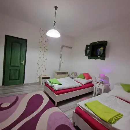 Duna-lak Vendeghaz شقة Apostag