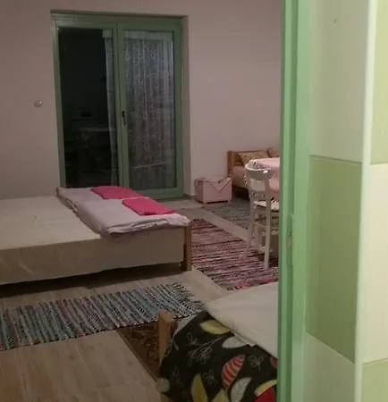 Duna-lak Vendeghaz Apostag